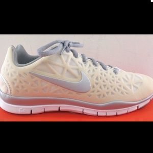 Nike Free TR Fit 3 Womens White Silver Crosstraing